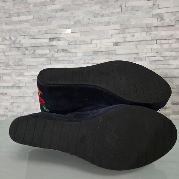 KEHHETH COLE SUIDE WOMEN'S SANDALS SIZE 7.5M. NEW - Picture 5 of 8